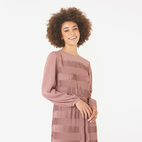 Women's Paper Crane Vivian Pleated Dress in Eggplant Size Small - Picture 3 of 12